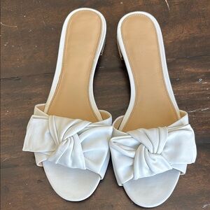 Elegant White Bow Slide Sandals